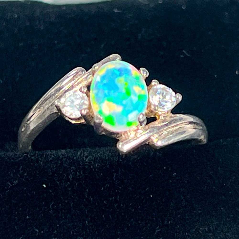 925 Sterling Silver Opal Ring 2-Cubic Zirconias Size 9 EUC